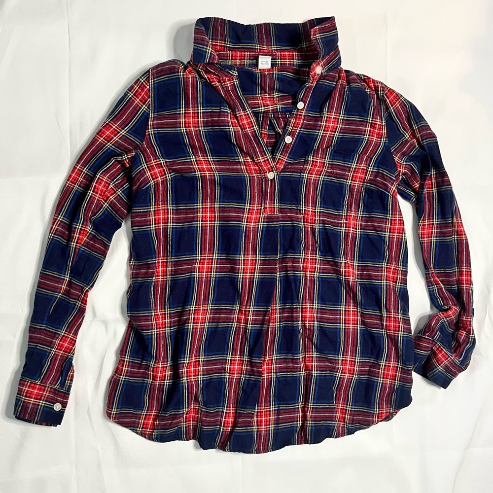 Old Navy maternity flannel tunic top